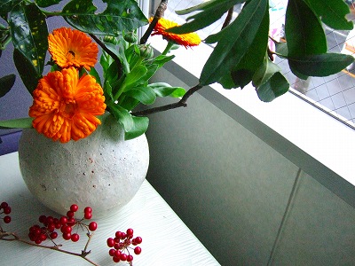 オリヤス本社のお花