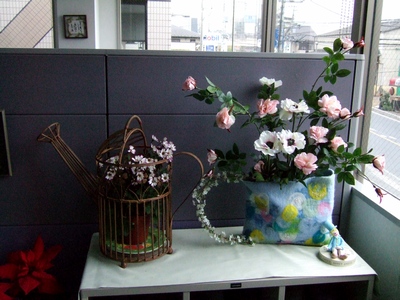 オリヤス本社のお花