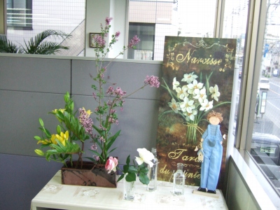 オリヤス本社のお花