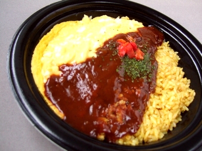 ドライカレーのオムライス