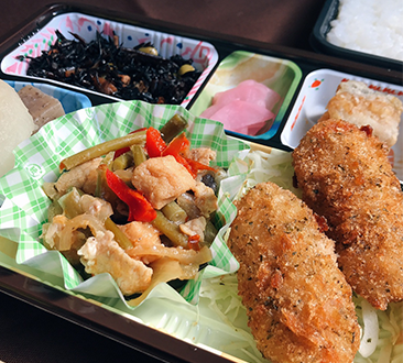 ご希望の方には、仕出し弁当（有料）も注文可能です。