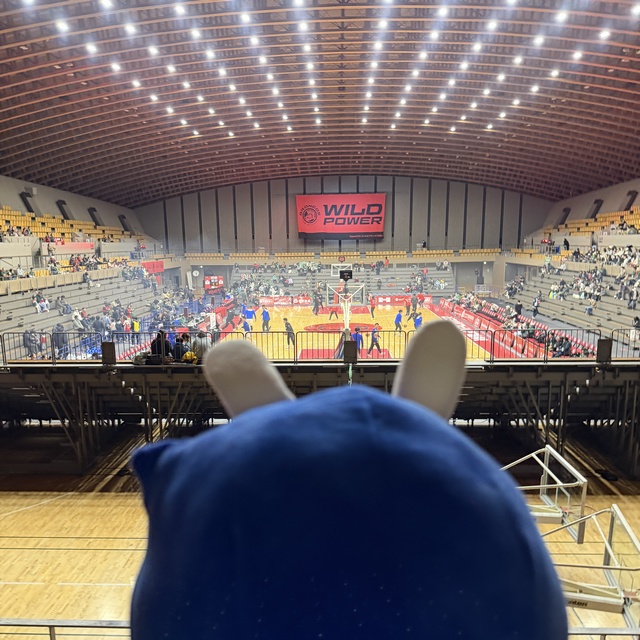 市民体育館に到着