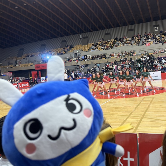 うさにんとダンス