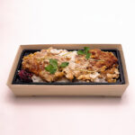 SKS302　を使ったカツ丼盛り付け例。